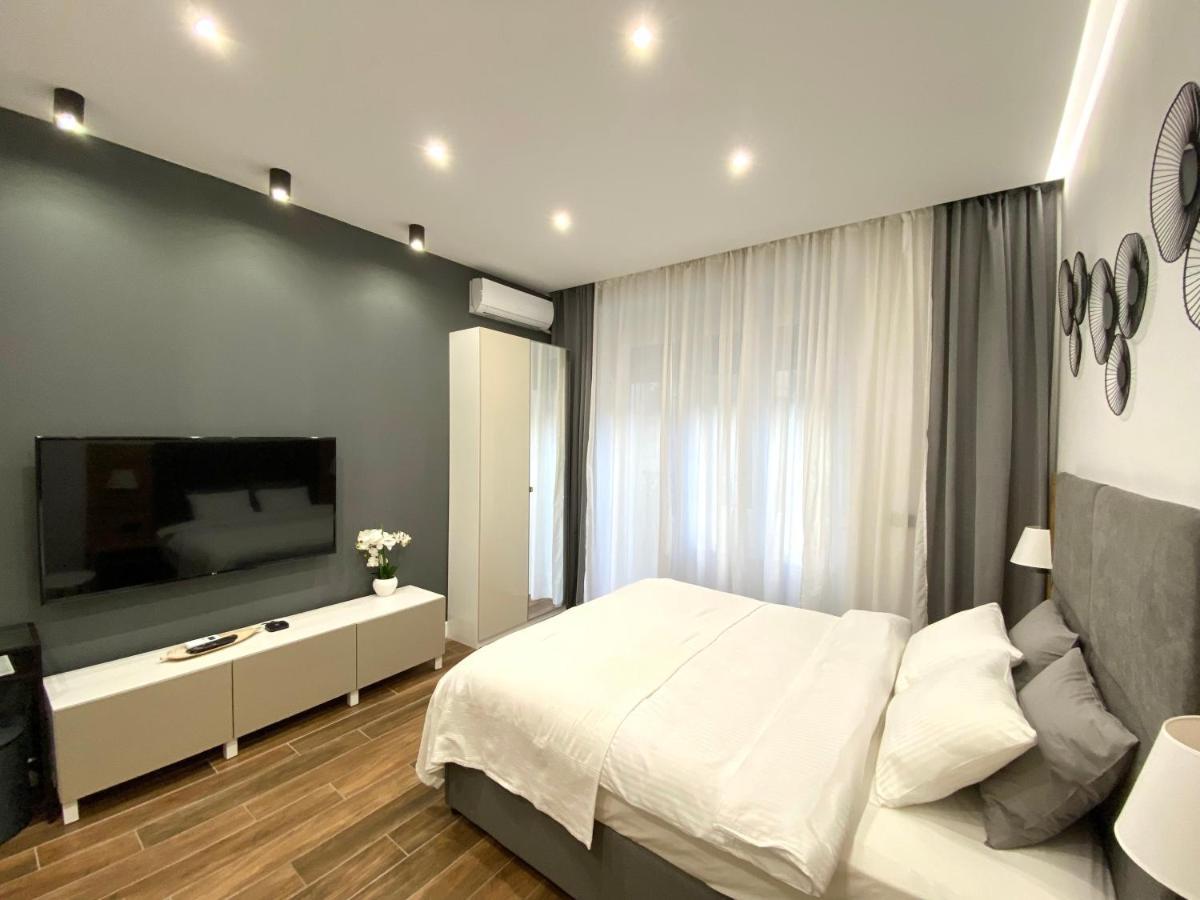Moni Downtown Luxury Apartments เบลเกรด ภายนอก รูปภาพ